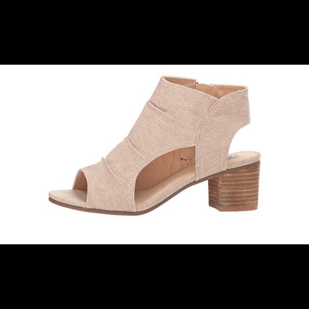 NEW “Not Rated” Anna open-toe bootie! $40 size 8